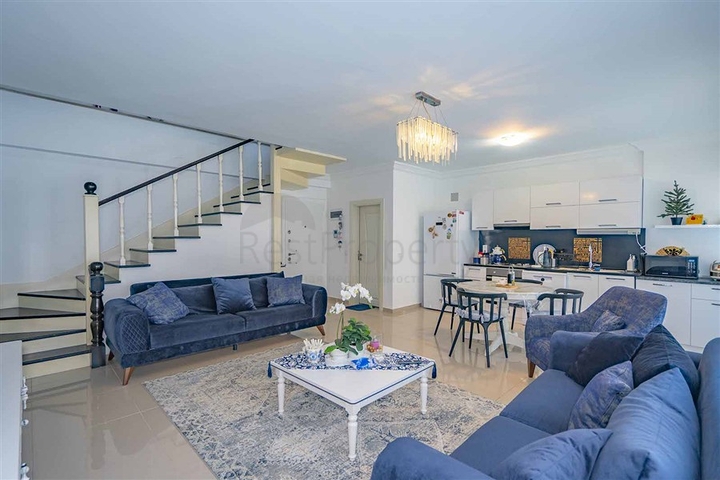 Geräumiges Penthouse vom Eigentümer mit 2+1 Grundriss im Stadtteil Kestel