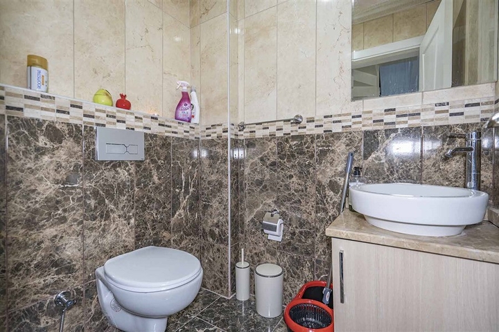 Geräumiges Penthouse vom Eigentümer mit 2+1 Grundriss im Stadtteil Kestel