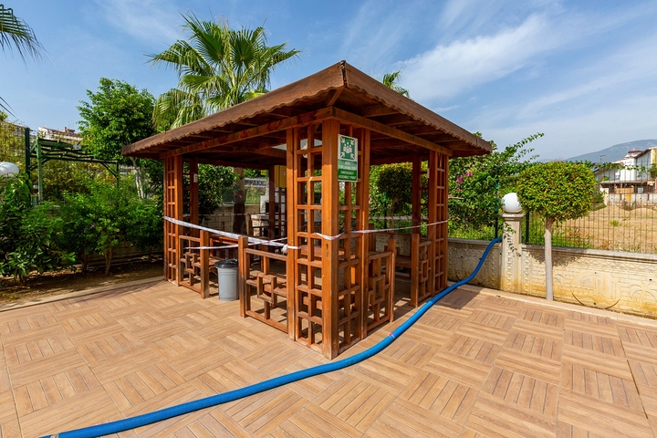 Geräumiges Penthouse vom Eigentümer mit 2+1 Grundriss im Stadtteil Kestel