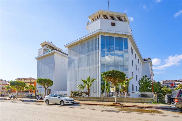 Geräumiges Penthouse vom Eigentümer mit 2+1 Grundriss im Stadtteil Kestel