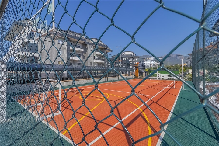 Neuer Komplex 1500 Meter vom Meer entfernt im Bezirk Oba