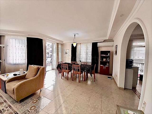 Wohnung im Zentrum von Alanya mit der Möglichkeit, eine Aufenthaltserlaubnis zu erhalten Wohnung im Zentrum von Alanya mit der Möglichkeit, eine Aufenthaltserlaubnis zu erhalten