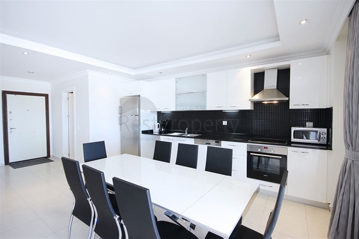 Geräumiges 3+1 Penthouse 750 Meter vom Meer entfernt in Avsallar Geräumiges 3+1 Penthouse 750 Meter vom Meer entfernt in Avsallar