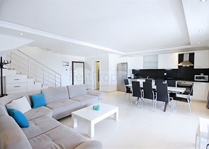 Geräumiges 3+1 Penthouse 750 Meter vom Meer entfernt in Avsallar Geräumiges 3+1 Penthouse 750 Meter vom Meer entfernt in Avsallar