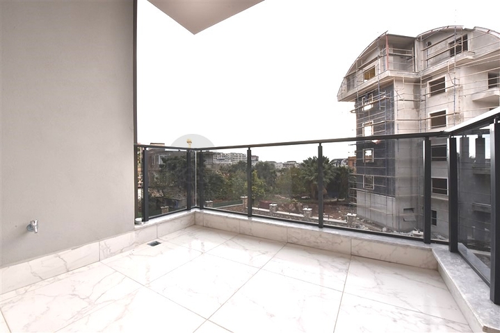 1+1 Wohnung in einem neuen Komplex im Bezirk Oba