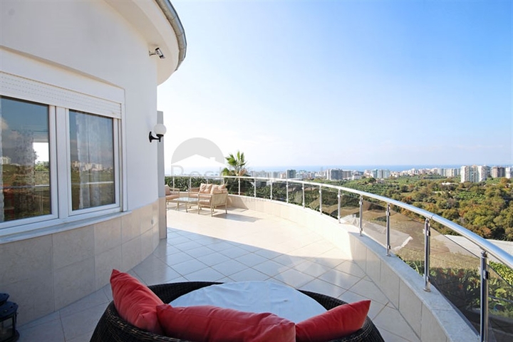 Villa mit Panoramablick auf das Meer