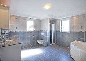 Villa mit Panoramablick auf das Meer