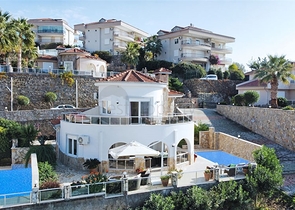 Villa mit Panoramablick auf das Meer