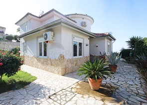 Villa mit Panoramablick auf das Meer