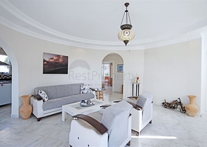 Villa mit Panoramablick auf das Meer