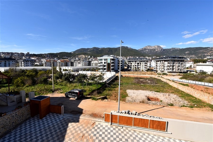 Geräumige 3+1-Wohnung für eine große Familie in der Nähe von Oba 