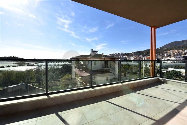 Geräumige 3+1-Wohnung für eine große Familie in der Nähe von Oba 