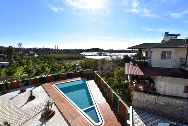 Geräumige 3+1-Wohnung für eine große Familie in der Nähe von Oba 