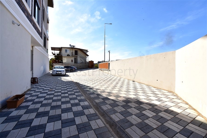 Geräumige 3+1-Wohnung für eine große Familie in der Nähe von Oba 