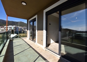 Geräumige 3+1-Wohnung für eine große Familie in der Nähe von Oba 