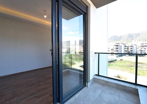 Geräumige 3+1-Wohnung für eine große Familie in der Nähe von Oba 