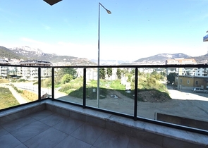 Geräumige 3+1-Wohnung für eine große Familie in der Nähe von Oba 