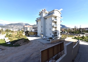 Geräumige 3+1-Wohnung für eine große Familie in der Nähe von Oba 