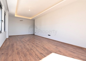 Geräumige 3+1-Wohnung für eine große Familie in der Nähe von Oba 