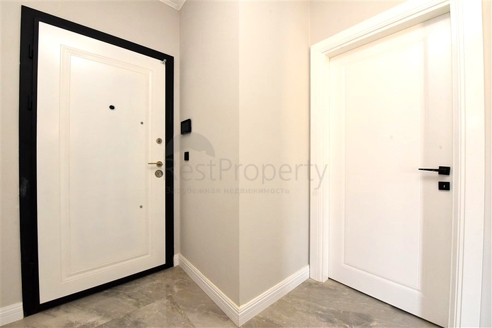 Geräumige Wohnung in einem neuen Komplex