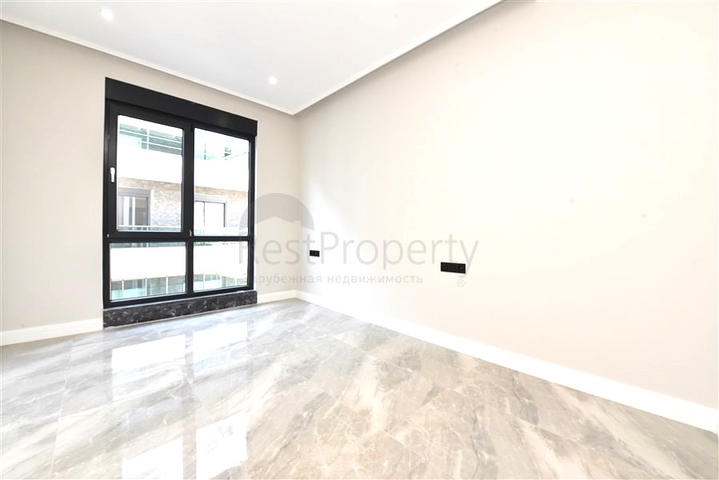 Geräumige Wohnung in einem neuen Komplex