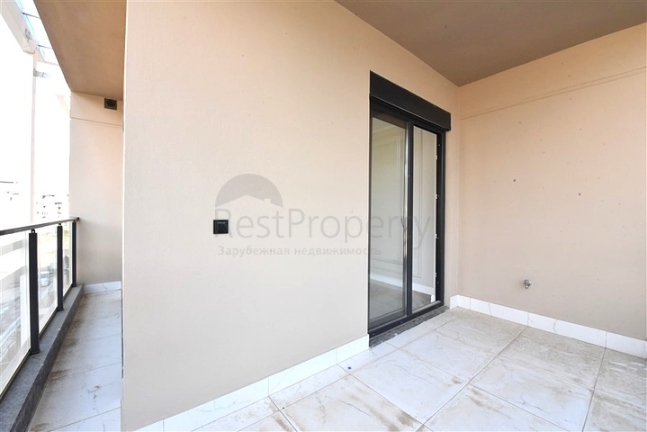 Geräumige Wohnung in einem neuen Komplex