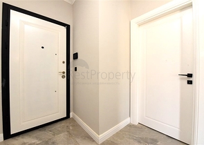 Geräumige Wohnung in einem neuen Komplex