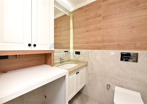 Geräumige Wohnung in einem neuen Komplex