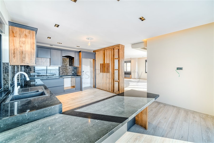 Villen mit Meerblick in zentraler Lage in Alanya