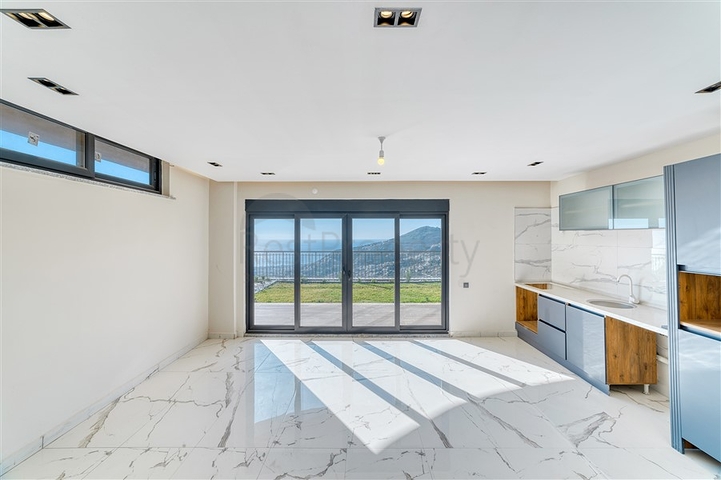 Villen mit Meerblick in zentraler Lage in Alanya