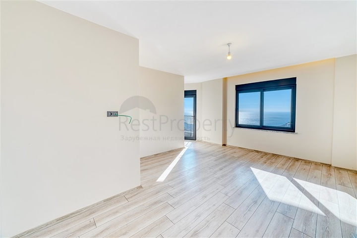 Villen mit Meerblick in zentraler Lage in Alanya