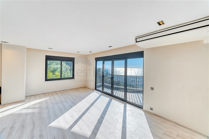 Villen mit Meerblick in zentraler Lage in Alanya