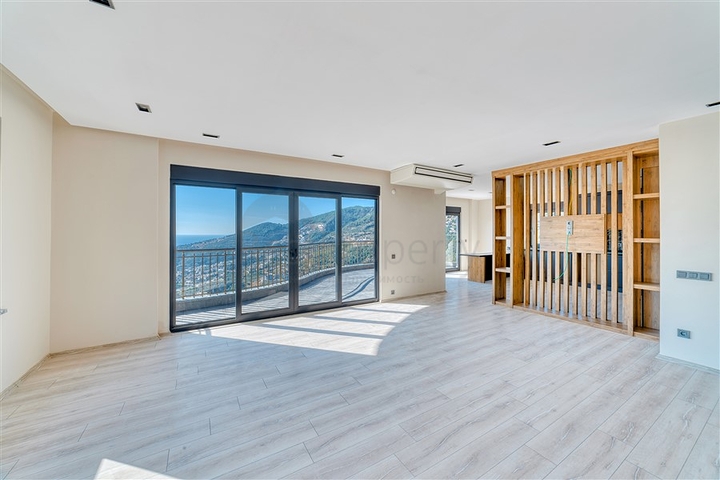 Villen mit Meerblick in zentraler Lage in Alanya