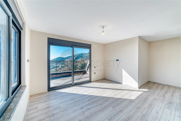 Villen mit Meerblick in zentraler Lage in Alanya