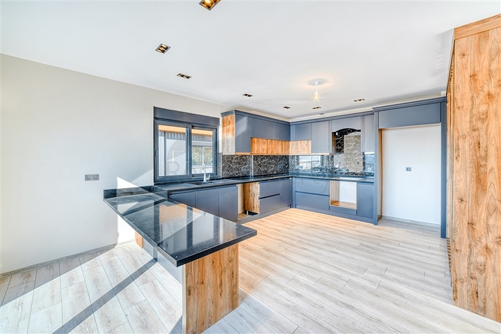 Villen mit Meerblick in zentraler Lage in Alanya