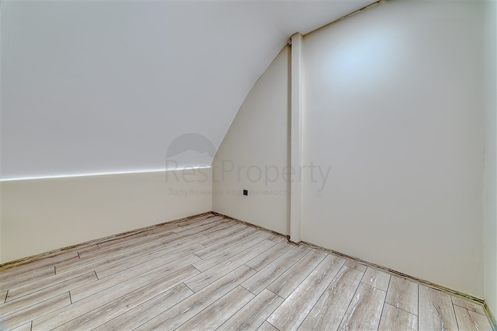 Villen mit Meerblick in zentraler Lage in Alanya