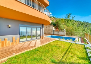 Villen mit Meerblick in zentraler Lage in Alanya