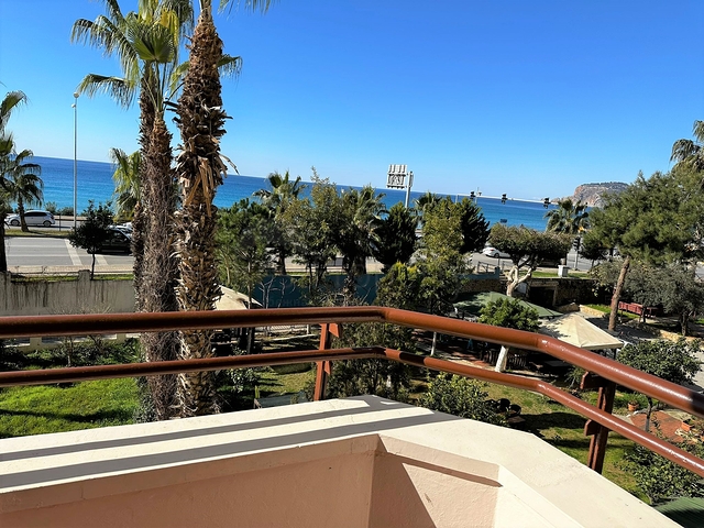 2+1 möblierte Wohnung mit Meerblick in Tosmur