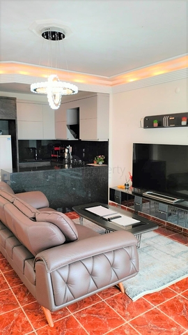 2+1 möblierte Wohnung mit Meerblick in Tosmur