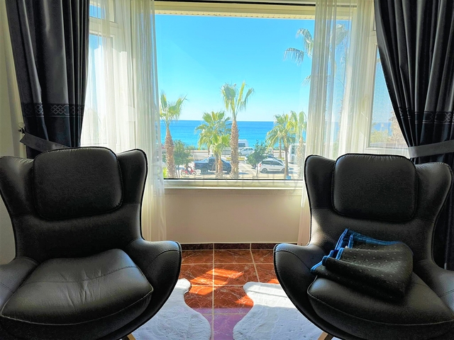 2+1 möblierte Wohnung mit Meerblick in Tosmur