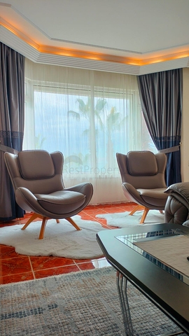 2+1 möblierte Wohnung mit Meerblick in Tosmur