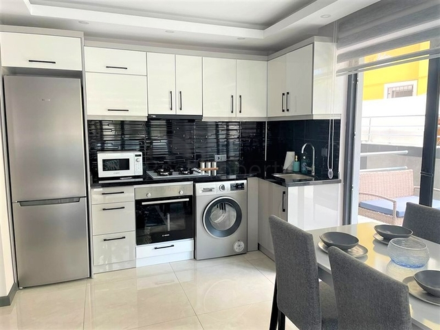 Wohnung in einem neuen Haus 300 m vom Meer entfernt im Zentrum von Alanya