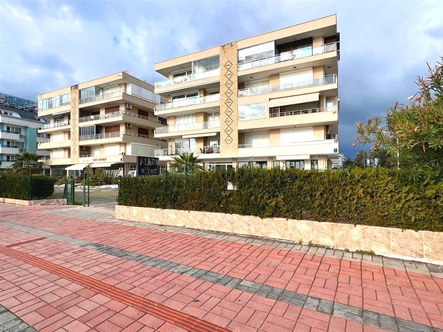 Möblierte 3+1-Wohnung in der Nähe des Meeres in der Gegend von Oba