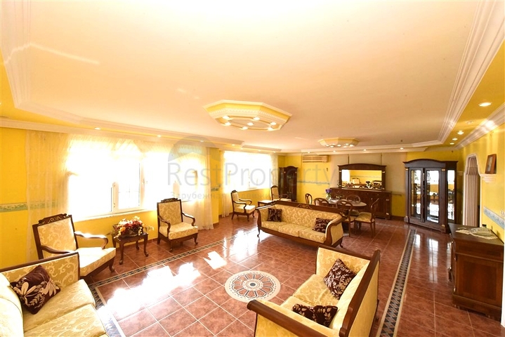 Möblierte 3+1-Wohnung in der Nähe des Meeres in der Gegend von Oba