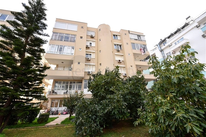 Möblierte 3+1-Wohnung in der Nähe des Meeres in der Gegend von Oba