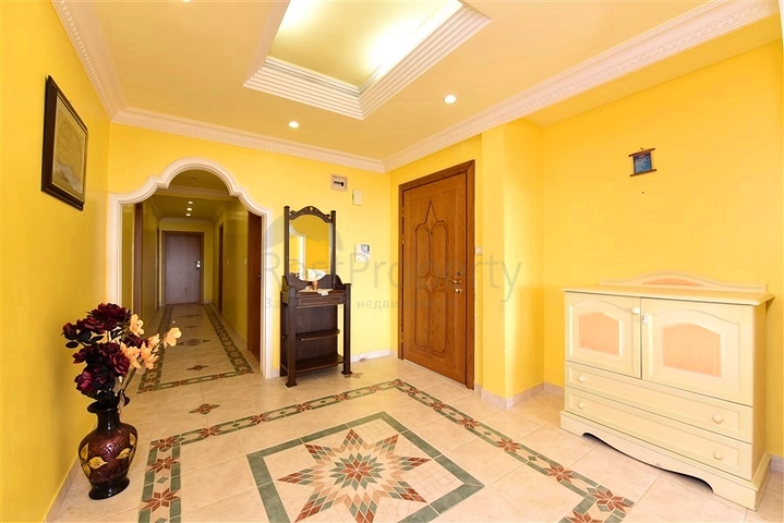 Möblierte 3+1-Wohnung in der Nähe des Meeres in der Gegend von Oba