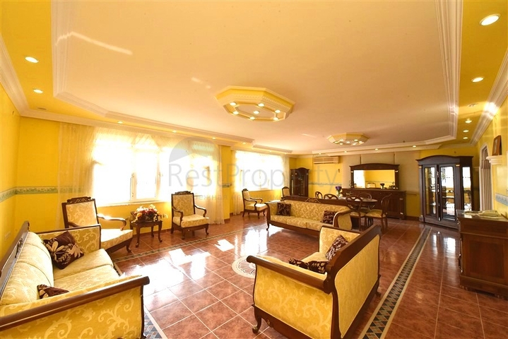 Möblierte 3+1-Wohnung in der Nähe des Meeres in der Gegend von Oba