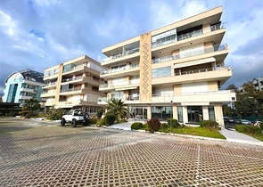 Möblierte 3+1-Wohnung in der Nähe des Meeres in der Gegend von Oba