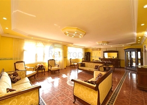 Möblierte 3+1-Wohnung in der Nähe des Meeres in der Gegend von Oba