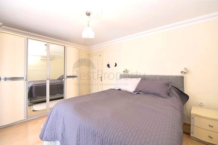 Möbliertes Penthouse mit drei Schlafzimmern im Stadtteil Oba